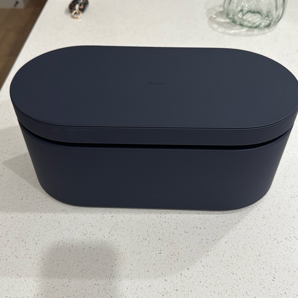 Dyson box blue